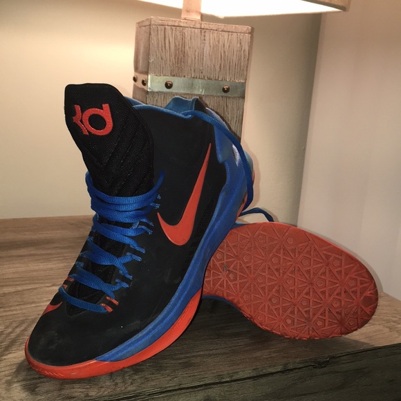 Kevin Durant Hightop Sneakers - Picture 4 of 4